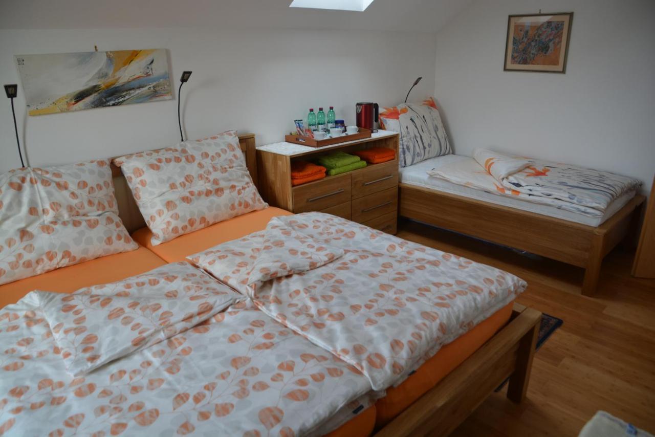 Privatzimmer Marina Völkermarkt エクステリア 写真