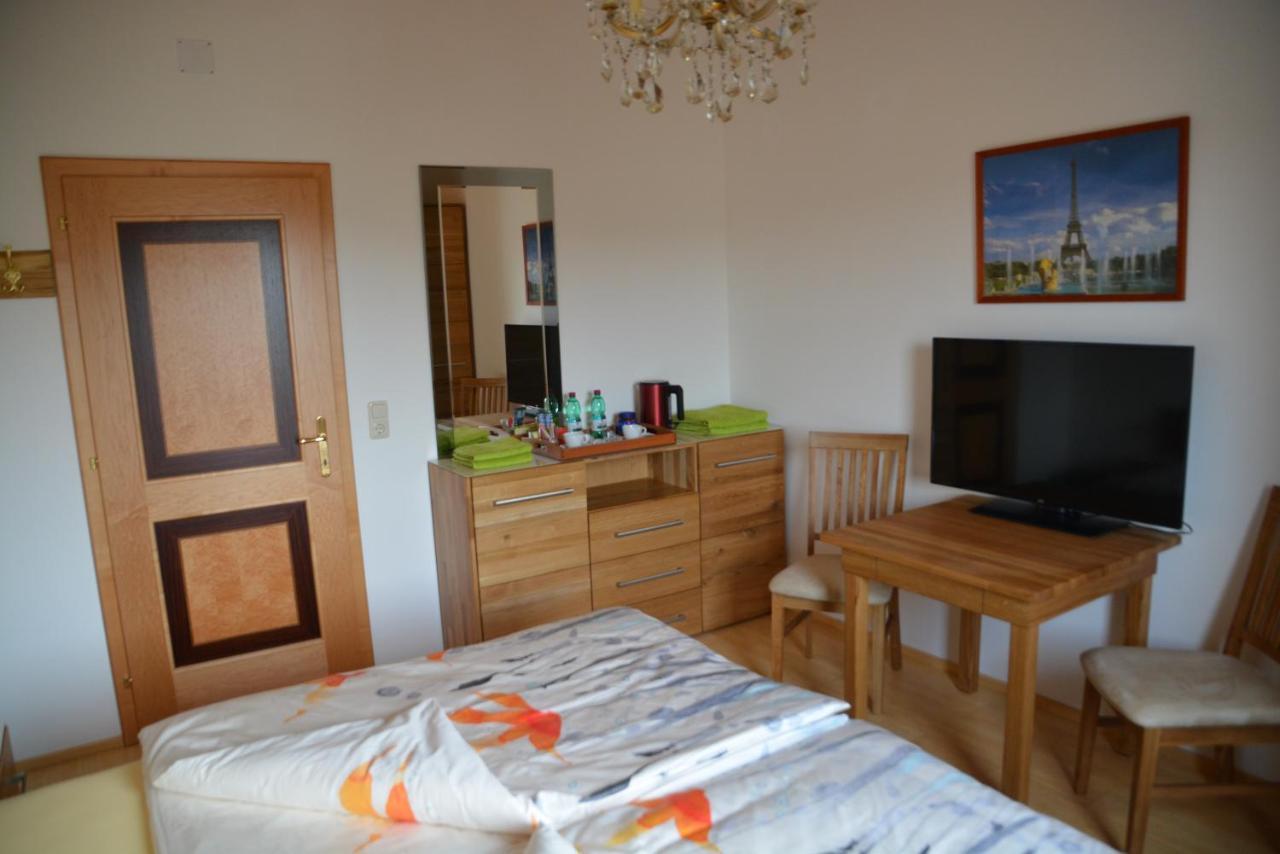 Privatzimmer Marina Völkermarkt エクステリア 写真