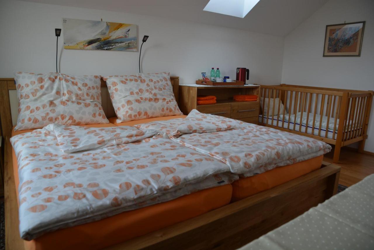 Privatzimmer Marina Völkermarkt エクステリア 写真
