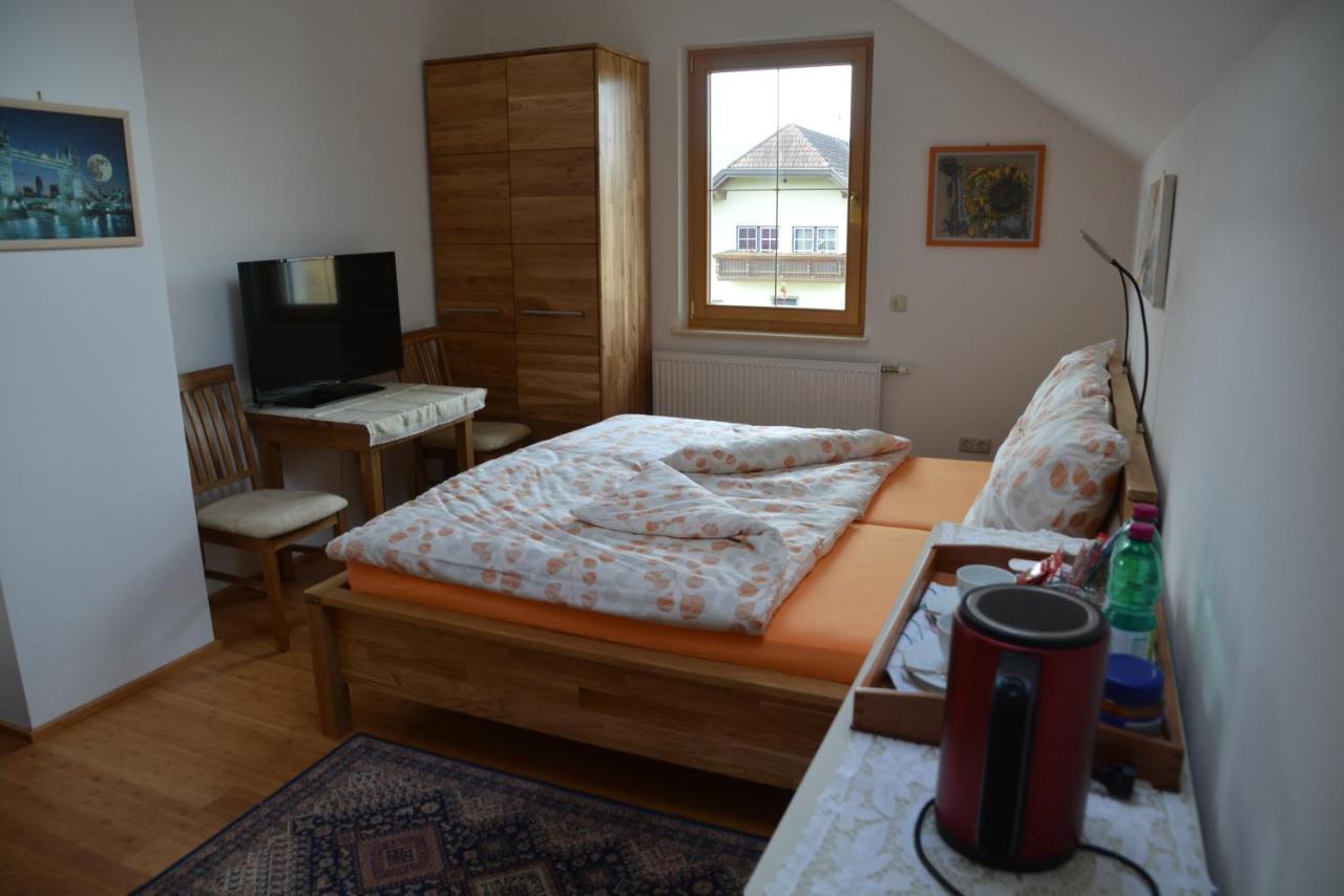 Privatzimmer Marina Völkermarkt エクステリア 写真